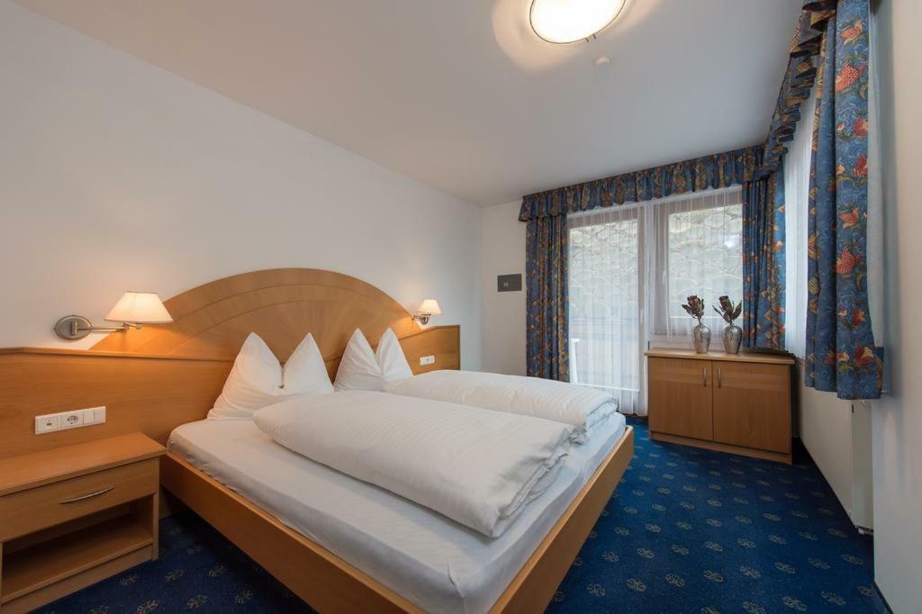 Hotel Garni Hochgruber Brunico Eksteriør bilde